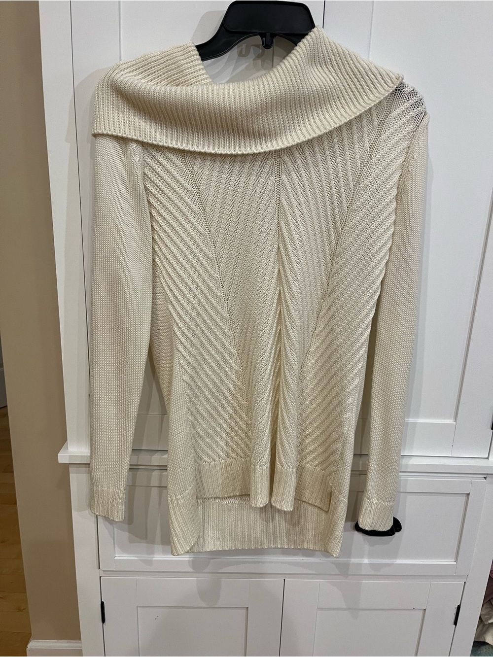 Calvin Klein Cream Cable Knit Off-Shoulder Turtleneck Sweater